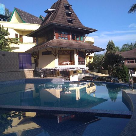 Sapadia Hotel And Cottage Parapat Exterior foto