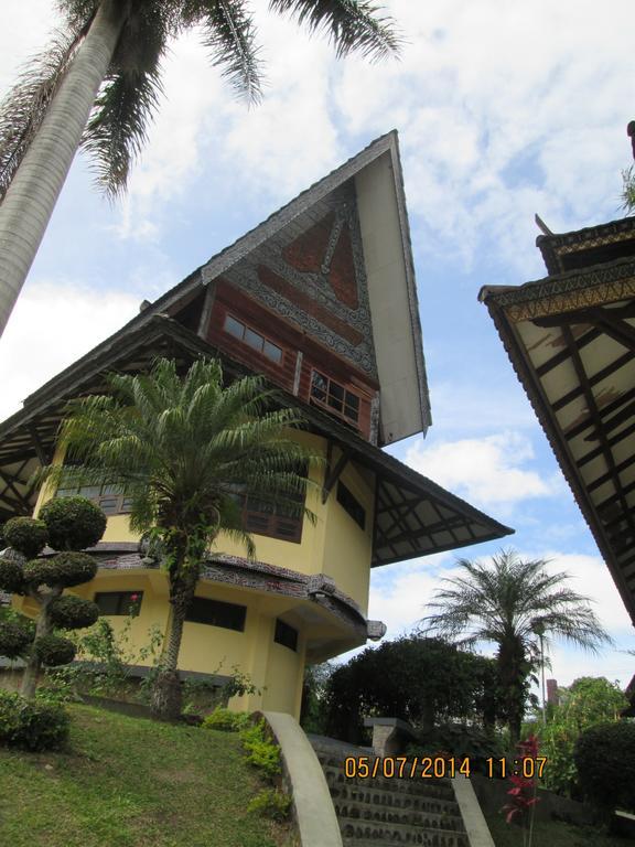 Sapadia Hotel And Cottage Parapat Exterior foto