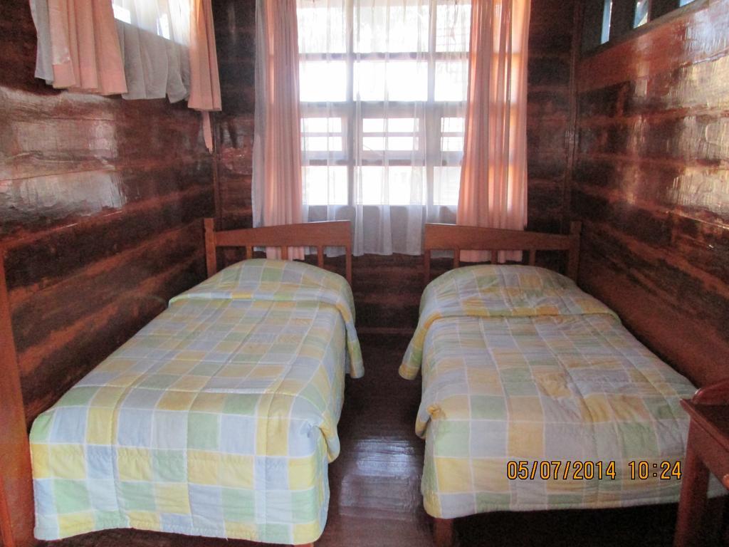 Sapadia Hotel And Cottage Parapat Habitación foto
