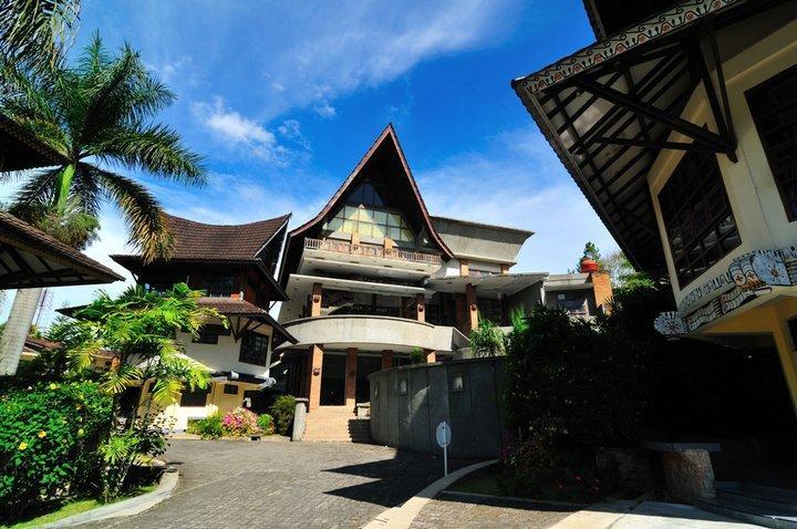 Sapadia Hotel And Cottage Parapat Exterior foto