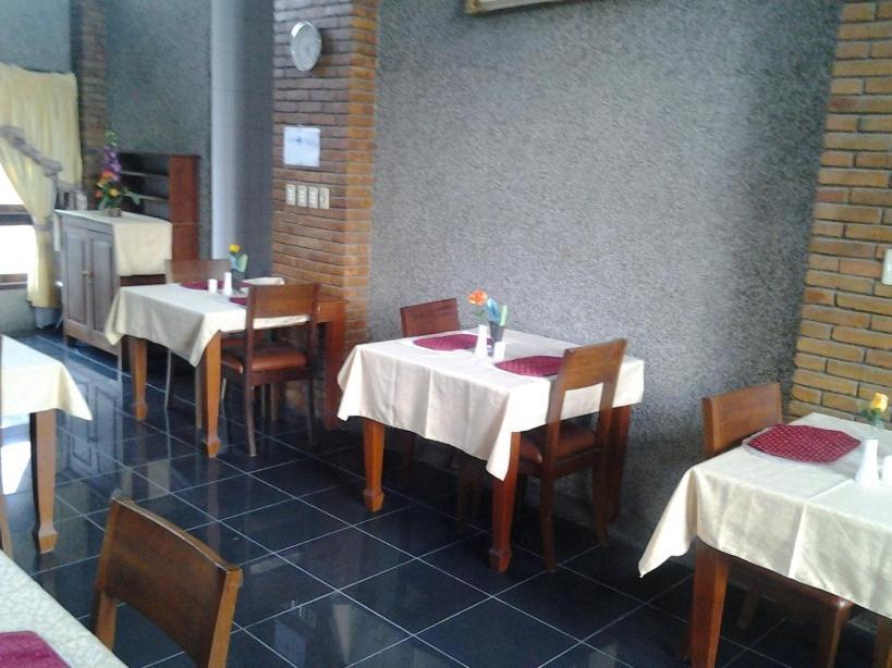 Sapadia Hotel And Cottage Parapat Exterior foto